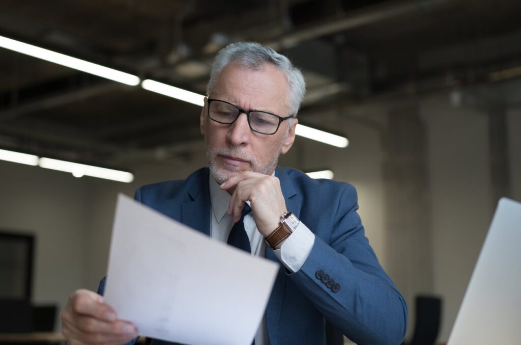 Synsbistand og jura ved indflytningsrapport, fraflytningsrapport regninger og lignende